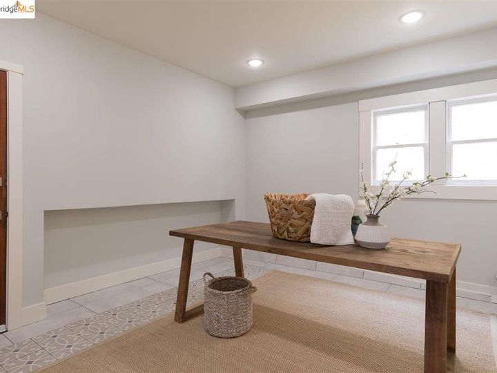 310 Lee St, Oakland, CA | Adams Point. Photo 20 of 34
