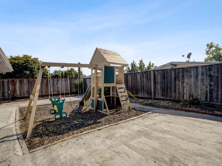 315 Meadowlake Dr, Sunnyvale, CA | . Photo 33 of 46