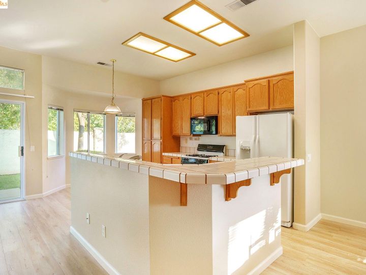 330 Winesap Dr, Brentwood, CA | Summerset 1. Photo 10 of 26