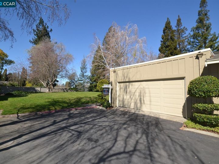 332 Sycamore Hill Ct, Danville, CA, 94526 Townhouse. Photo 23 of 24