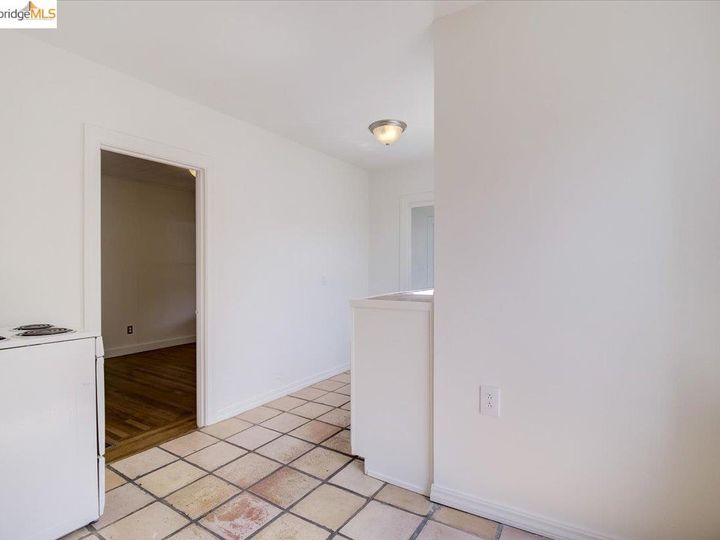 3400 Adell Ct, Oakland, CA | Dimond District. Photo 12 of 37
