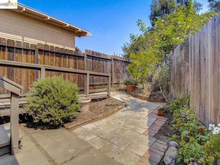 3400 Adell Ct, Oakland, CA | Dimond District. Photo 30 of 37