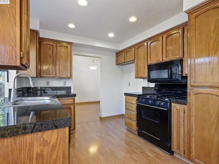 370 Jaeger St, Tracy, CA | Central Tracy. Photo 14 of 36