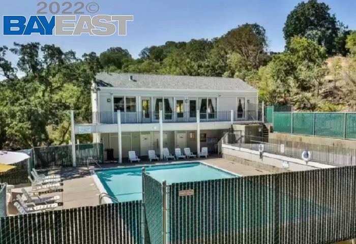 410 Ridgeview Dr, Pleasant Hill, CA, 94523 Townhouse. Photo 31 of 32