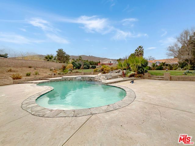 41105 Heights Dr, Palmdale, CA | . Photo 9 of 26