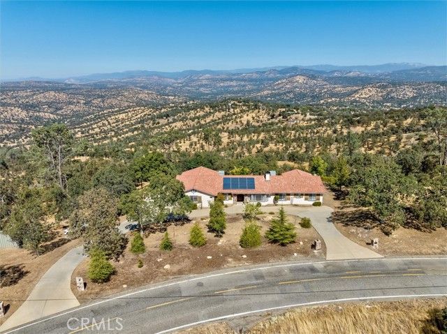 41187 Lilley Mountain Dr, Coarsegold, CA | . Photo 3 of 51