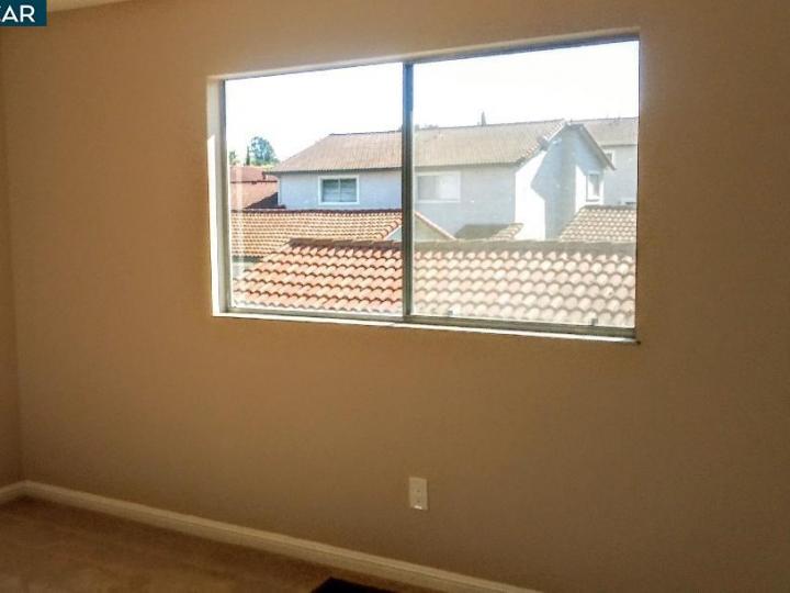 4308 Saint Charles Pl, Concord, CA, 94521 Townhouse. Photo 25 of 33