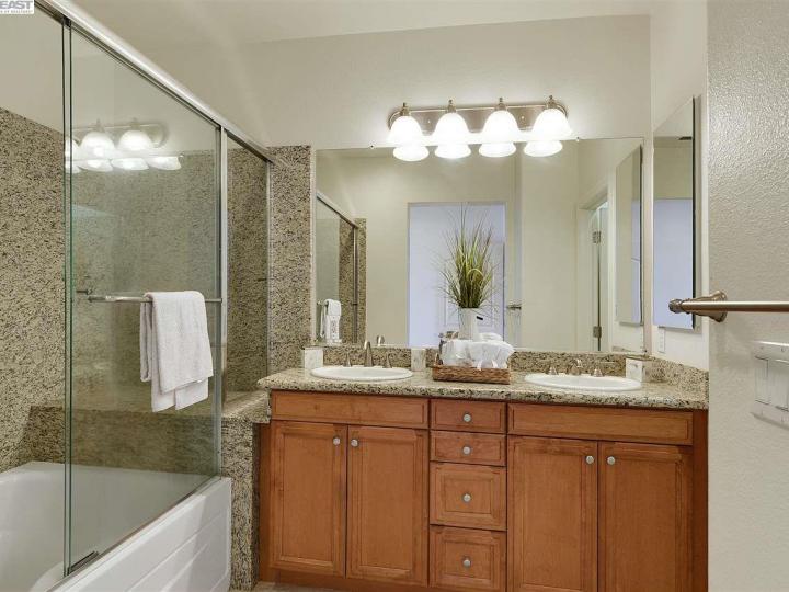 43283 Umbria Ter, Fremont, CA, 94539 Townhouse. Photo 19 of 26