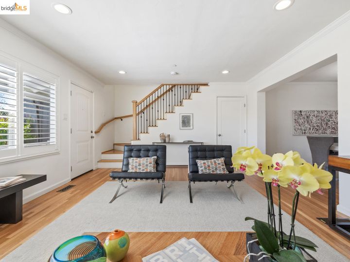 4752 Fair Ave, Oakland, CA | Redwood Heights. Photo 9 of 47