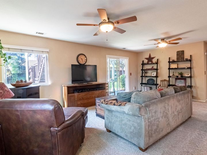4894 Carrington Dr, Oakley, CA | Carriages. Photo 16 of 35