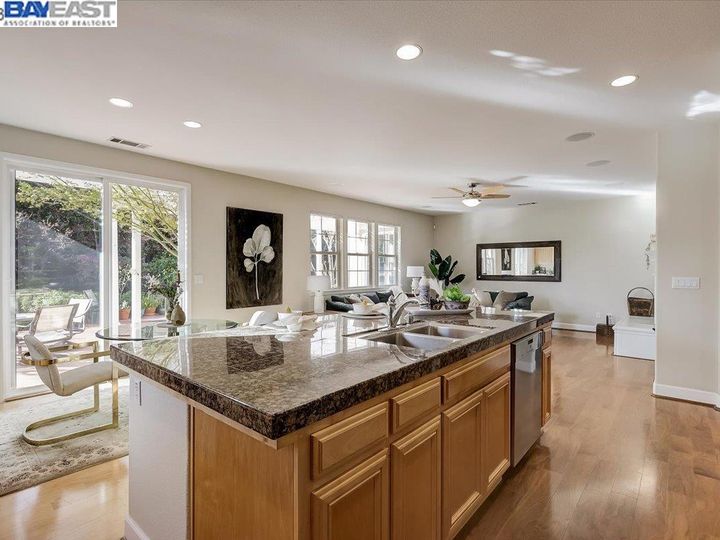 5252 Hiddencrest Ct, Concord, CA | Crystal Ranch. Photo 15 of 51