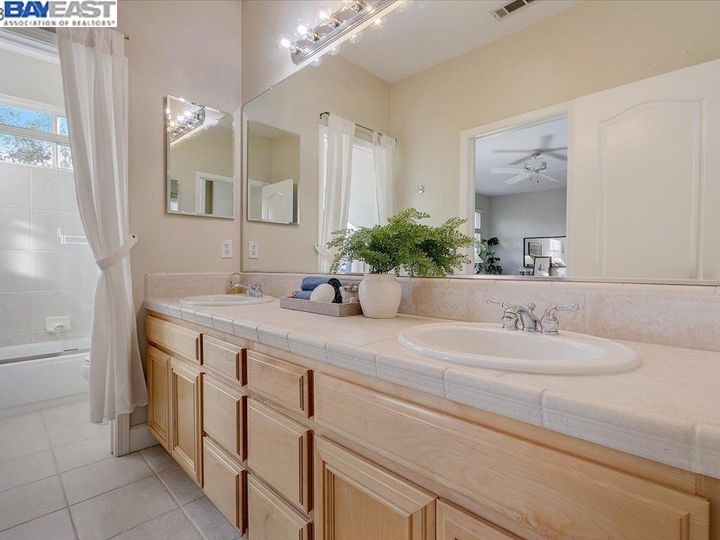 5252 Hiddencrest Ct, Concord, CA | Crystal Ranch. Photo 30 of 51