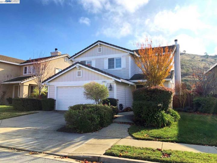 5299 Fairweather Ct, Castro Valley, CA | 5 Canyons. Photo 1 of 34