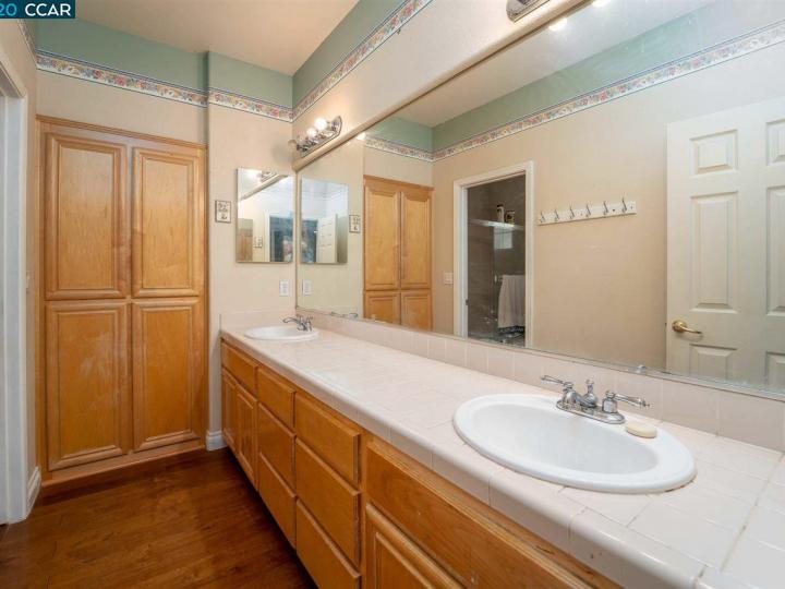 5342 Crystyl Ranch Dr, Concord, CA | Crystal Ranch. Photo 27 of 34