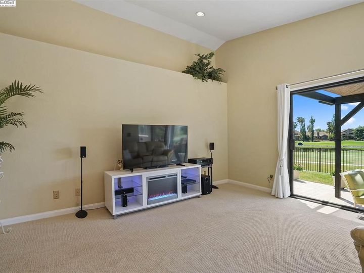 5400 Edgeview Dr, Discovery Bay, CA | Discovery Bay Country Club. Photo 15 of 40