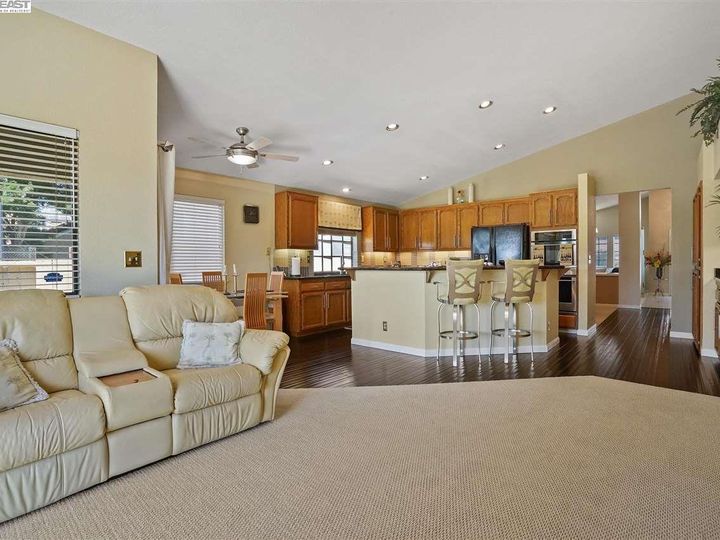 5400 Edgeview Dr, Discovery Bay, CA | Discovery Bay Country Club. Photo 16 of 40