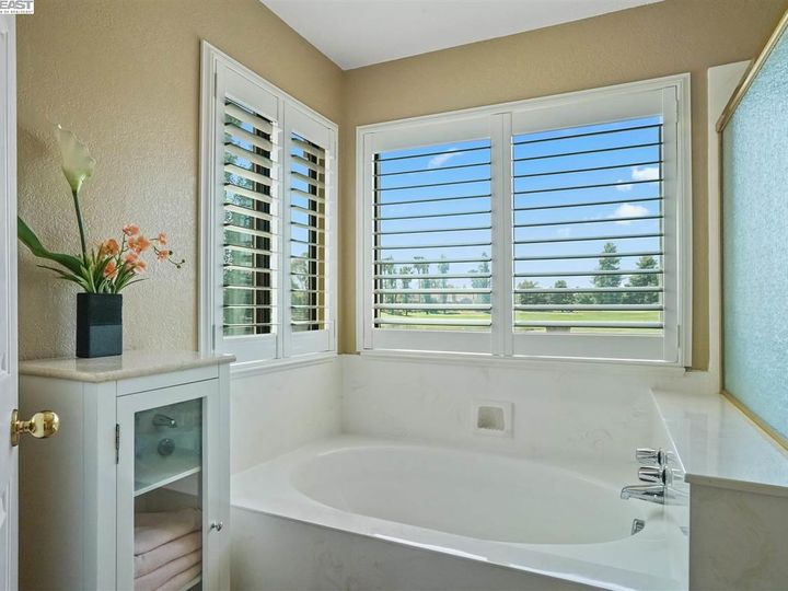 5400 Edgeview Dr, Discovery Bay, CA | Discovery Bay Country Club. Photo 25 of 40