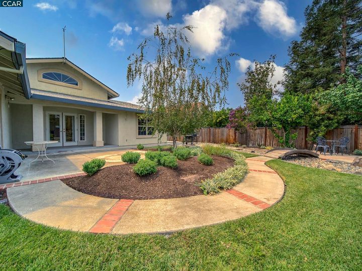 543 Muir Ct, Vacaville, CA | Leisure Town. Photo 38 of 40