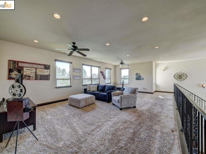 5560 Lanai Ct, Discovery Bay, CA | Discovery Bay Country Club. Photo 18 of 40