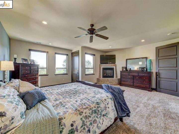 5560 Lanai Ct, Discovery Bay, CA | Discovery Bay Country Club. Photo 21 of 40