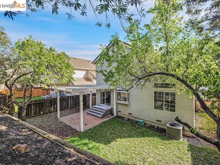 561 Rolling Oak Ct, Vacaville, CA | Brown Valley. Photo 32 of 32