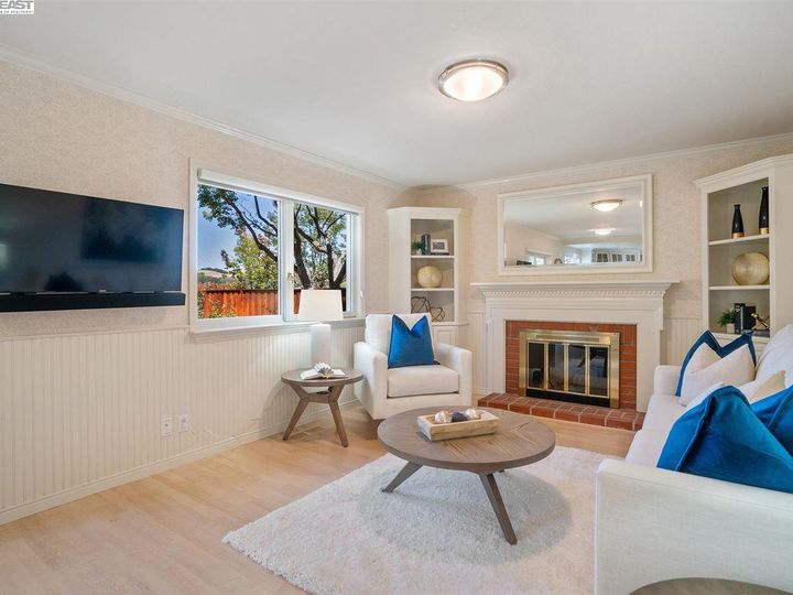 6022 Slopeview Ct, Castro Valley, CA | Columbia. Photo 14 of 37