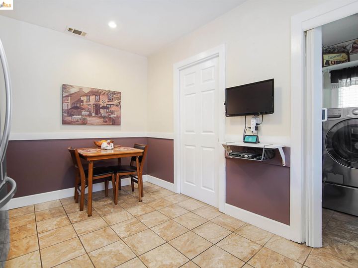 607 55th St, Oakland, CA | North Oakland. Photo 15 of 35