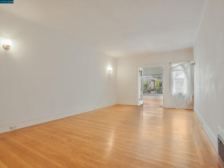 618 42nd Ave, San Francisco, CA | Outer Richmond. Photo 10 of 45