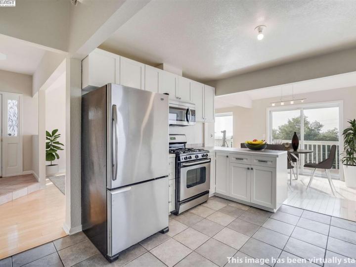 6700 Outlook Ave, Oakland, CA | Millsmont Area. Photo 14 of 40