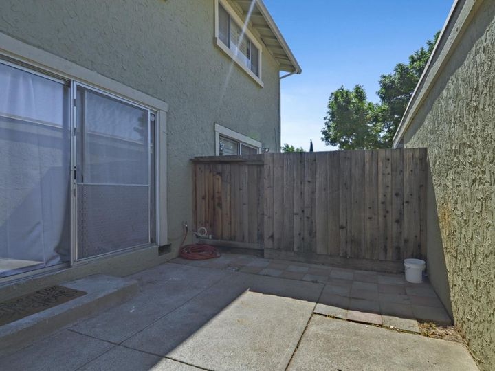 74 Meadowbrook Ave, Pittsburg, CA, 94565 Townhouse. Photo 29 of 32