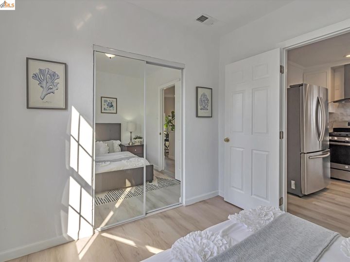 820 22nd St, Oakland, CA | Oakland West. Photo 11 of 28
