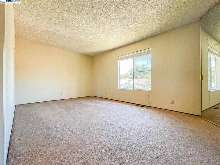 832 Royal Ann, Concord, CA, 94518 Townhouse. Photo 21 of 31