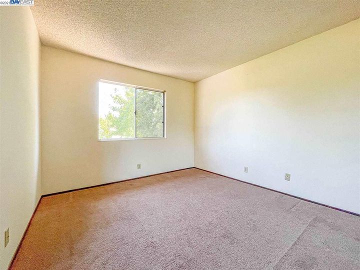 832 Royal Ann, Concord, CA, 94518 Townhouse. Photo 27 of 31