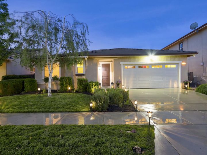 9534 Rodeo Dr, Gilroy, CA | . Photo 4 of 40