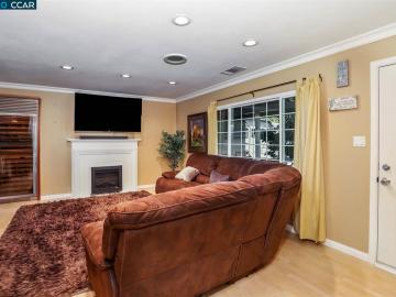 103 Sylvia Dr, Pleasant Hill, CA | Gregory Gardens. Photo 6 of 24
