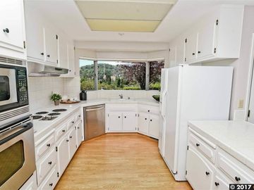 1045 Timothy Ln, Lafayette, CA | Upper Happy Vly. Photo 6 of 24