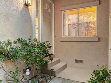1355 Canyon Side Ave, San Ramon, CA, 94582 Townhouse. Photo 4 of 37