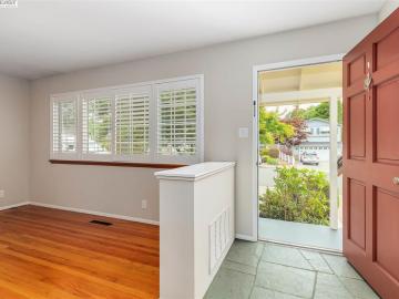 18217 Carmel Dr, Castro Valley, CA | Chabot. Photo 4 of 35