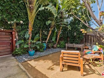 1830 Walgrove Ave, Los Angeles, CA | . Photo 4 of 33
