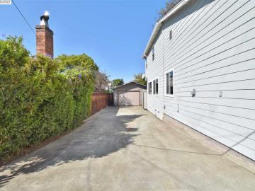 19103 Parsons Ave, Castro Valley, CA | . Photo 3 of 39
