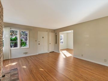 2159 109th Ave, Oakland, CA | Durant Manor. Photo 5 of 22