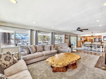 2861 Oakland Ave, South Lake Tahoe, CA | . Photo 5 of 37