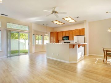 330 Winesap Dr, Brentwood, CA | Summerset 1. Photo 6 of 26