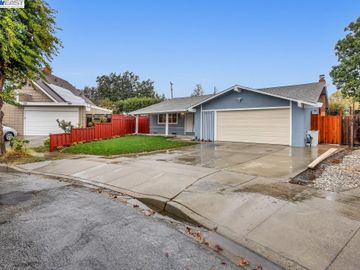 4711 Robin Ct, Fremont, CA | Morrison Meadows. Photo 3 of 28