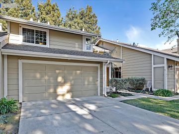 4810 Balthazar Ter, Fremont, CA, 94555 Townhouse. Photo 2 of 60