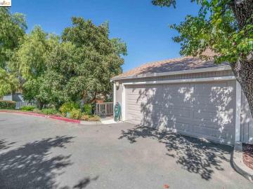 501 Camelback Rd, Pleasant Hill, CA, 94523 Townhouse. Photo 4 of 27