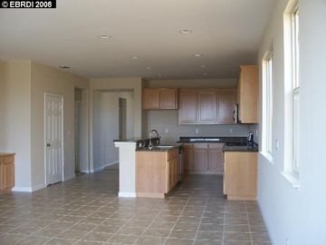 Rental 612 Mystic Ct, Discovery Bay, CA, 94514. Photo 3 of 4