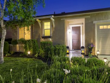 9534 Rodeo Dr, Gilroy, CA | . Photo 5 of 40